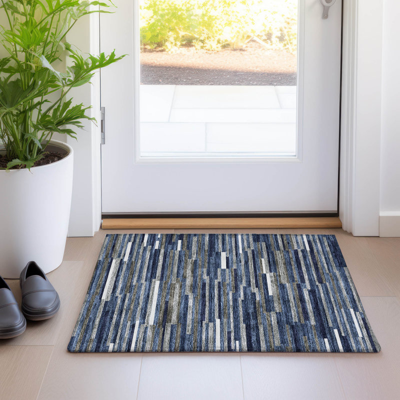 Tapis bleu marine de qualité supérieure lavable à la machine Prisco, Rectangle 1 pi 8 po x 2 pi 6 po