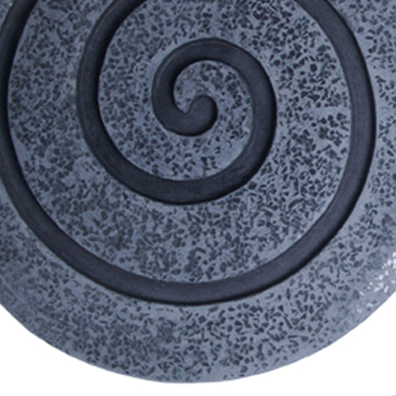 Décoration murale ronde en grès et verre avec motif en spirale gris moyen, H 19 po x l 19 po x P 1 po