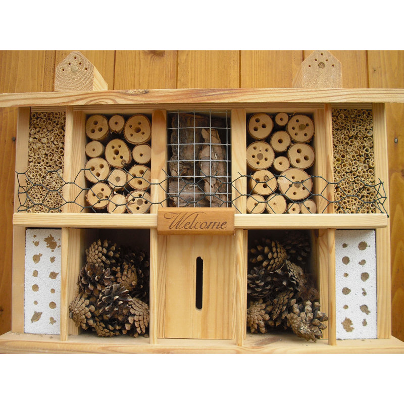 Allesha Free Standing Bumblebee House