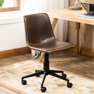 Chaise de bureau en similicuir brun antique - pivotant sur 360 °, relevage pneumatique, revêtement confortable, structure en acier noir mat pour la structure