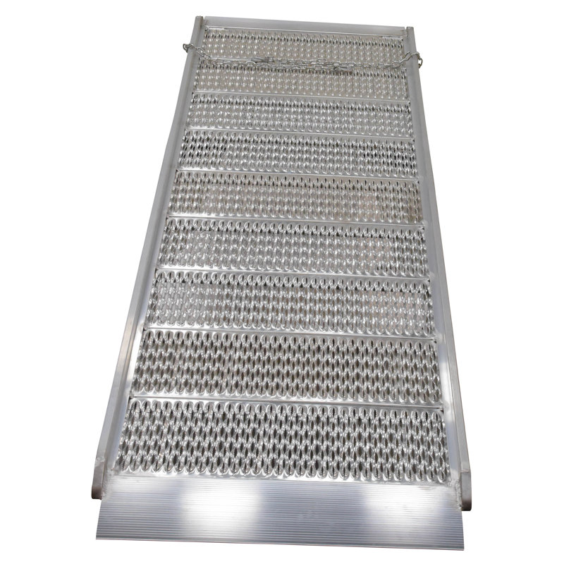 Rampe d'accès 4 po Vestil, H 3,75 po x l 39,38 po x P 120,25 po