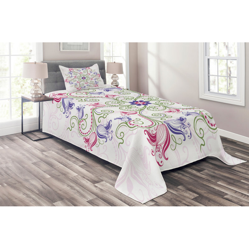 Twin White Quilted Bedspread Set with Pillow Sham