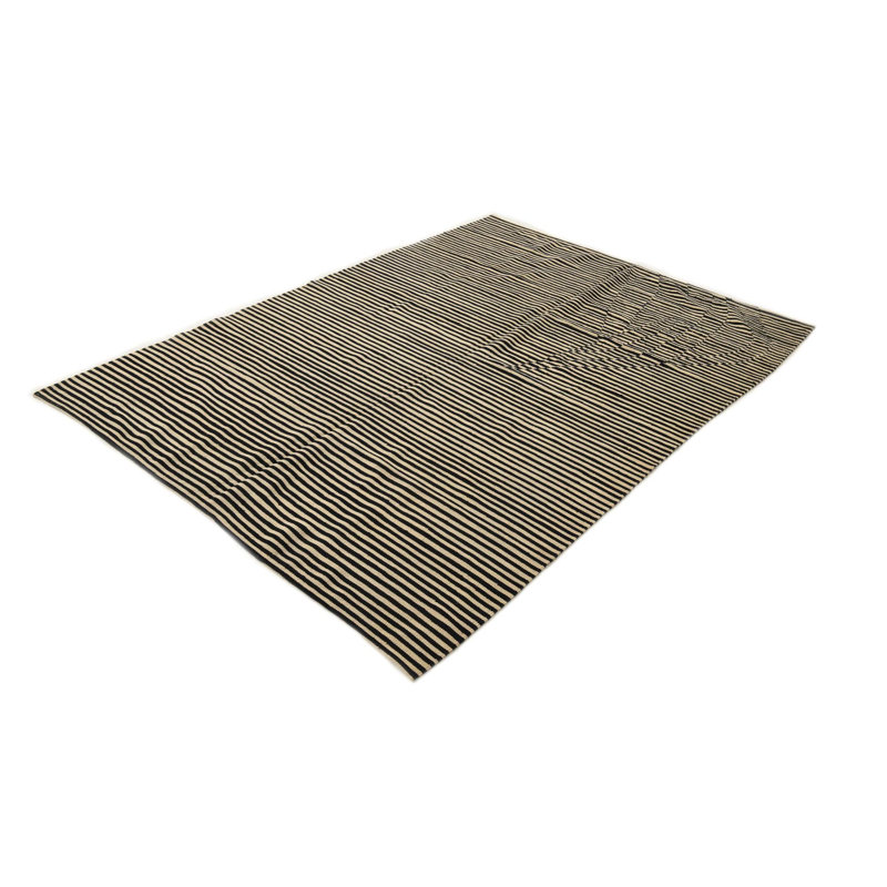 Tapis noir et blanc 5 x 8 Pinkerton