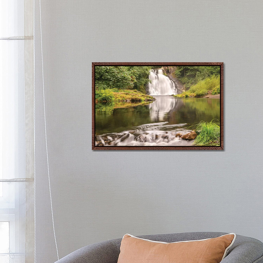 Youngs Falls Near Astoria, Oregon von Stuart Westmorland - Galerie-Giclée