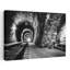 «Man Tunnel», impression spectaculaire d'art urbain urbain-446641528