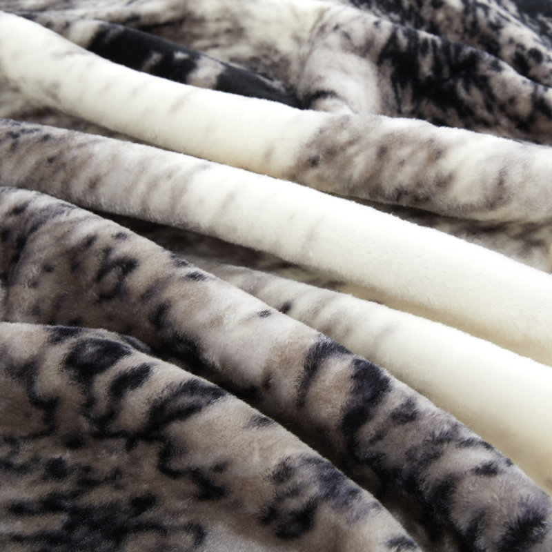 Queen Size Reversible Gray Wolf Fleece Weighted Blanket