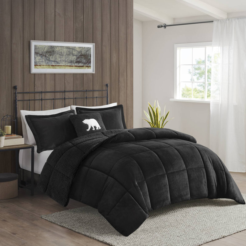 Ensemble d'édredon ultra-doux Alton, Queen Comforter + 2 Shams + 1 Decorative Pillow, Noir