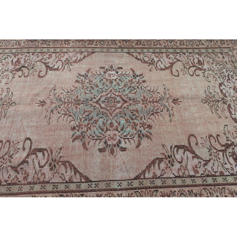 Tapis turc rétro: grand tapis tissé à la main dans de riches teintes terreuses pour la décoration intérieure