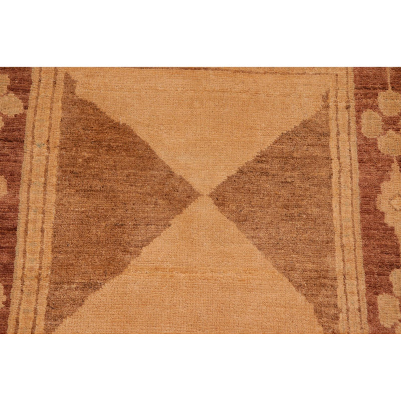 Tapis brun en laine noué à la main à motif géométrique 7 pi 10 po x 9 pi 6 po Baccio