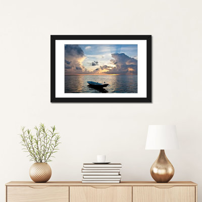 «Dinghy Boat in Sea at Sunset, Great Exuma Island, Bahamas», reproduction de photo sur toile