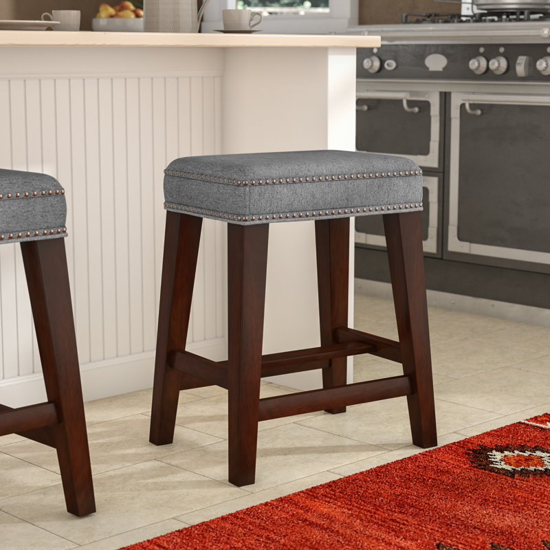 Tabouret de bar et de comptoir Waldenburg, Tabouret de comptoir (siège d'une hauteur de 24,5, Motif à taches de vaches noires