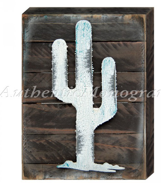 Décoration murale "cactus" sur la planche de bois récupéré, H 18 po x l 12 po x P 1,5 po