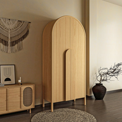 Garde-robe arquée en bois massif de style français