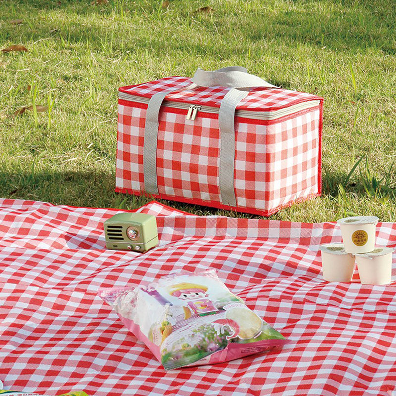 Sac de pique-nique extérieur de grande capacité, 8.27" H x 7.09" W x 1.18" D, Red