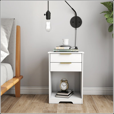 Table de chevet blanche moderne avec 2 tiroirs, une tablette ouverte et des poignées dorées pour la chambre à coucher ou le salon, facile à assembler