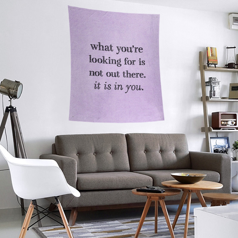 Tapisserie de polyester à citation manuscrite en polyester, H 104 po x l 88 po, Mauve / Noir