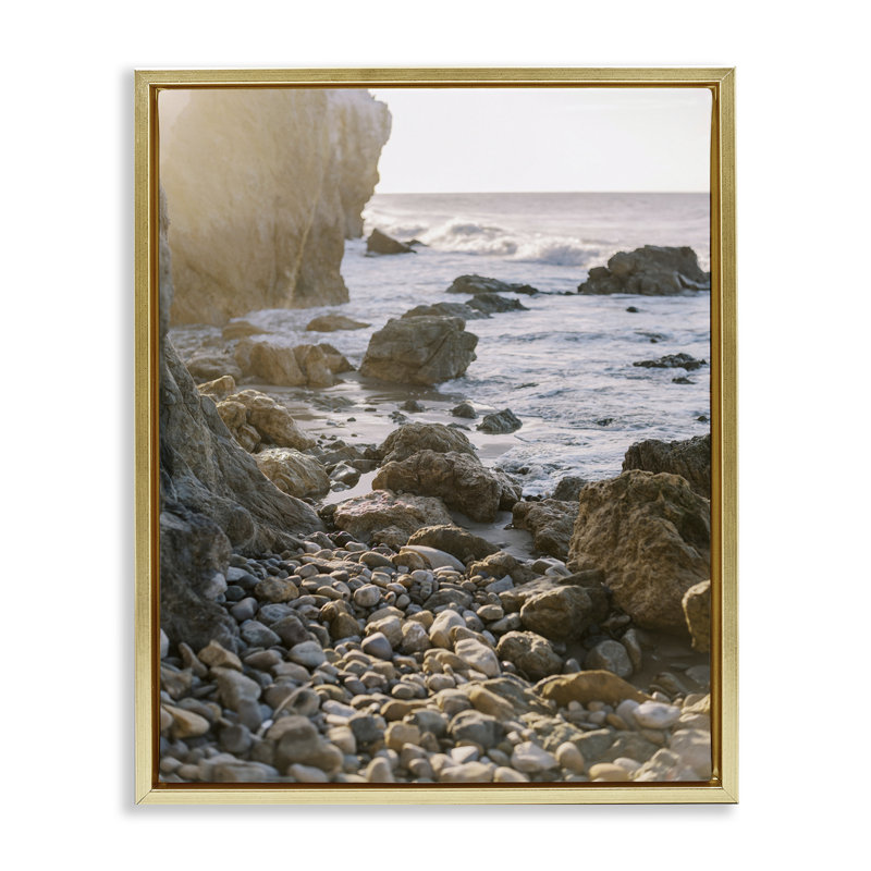 "Rocky Coast Waves", art mural sur toile flottante par Justine Milton, Cadre flottant métallique doré, H 21 po x l 17 po
