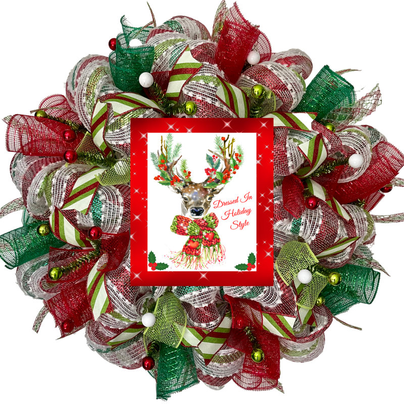 Couronne de Noël renne habillée dans un style des Fêtes