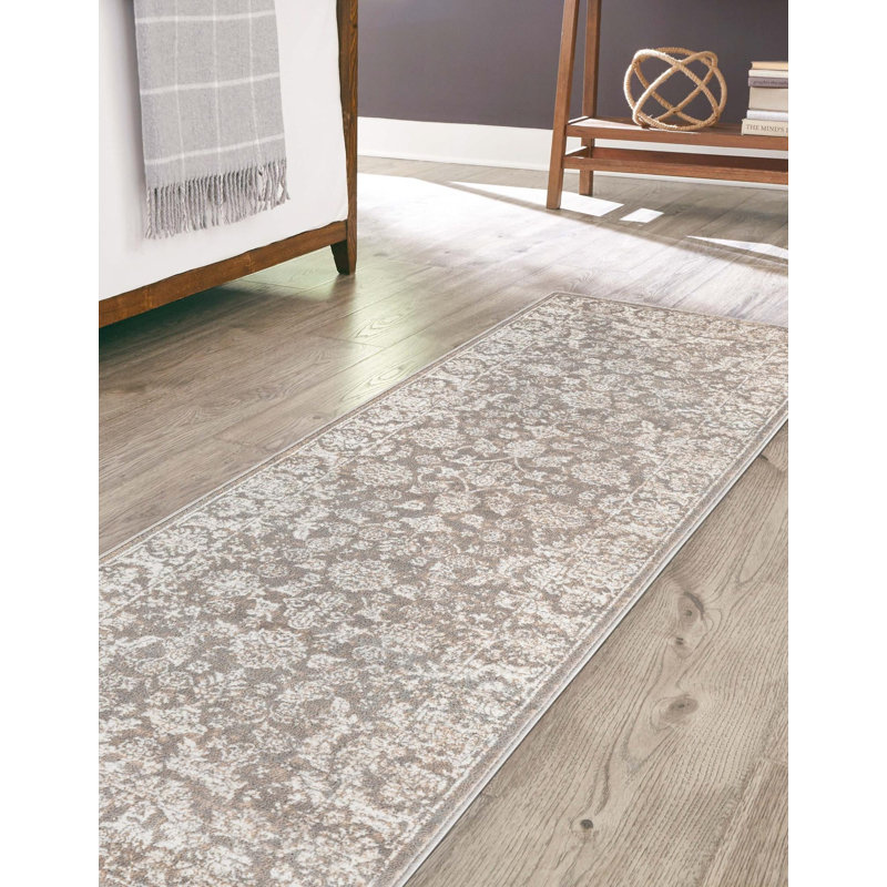Agna Oriental Indoor Rug, Runner 2'7" x 8'