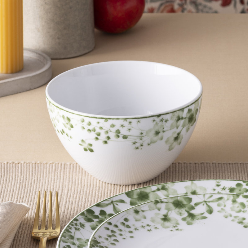 Blue and White Porcelain Floral 4-Piece Dinnerware Set