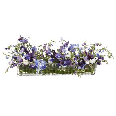 Arrangement 11,5 po x l 17 po x L 36 po dans un vase en verre côtelé H 4 po x l 4,5 po x L 25 po