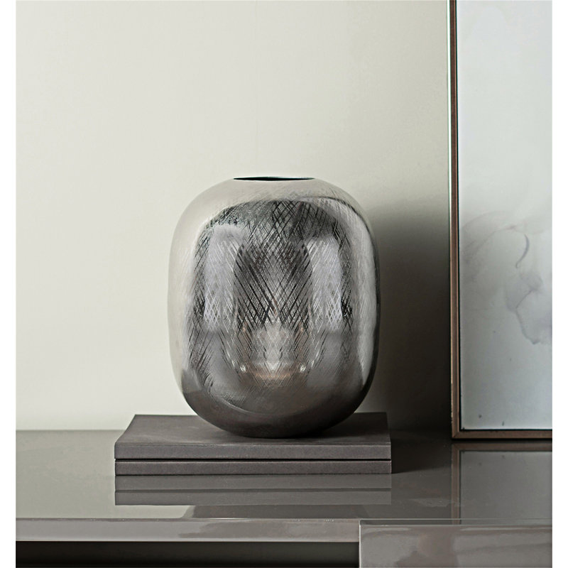 Vase en aluminium, 13"
