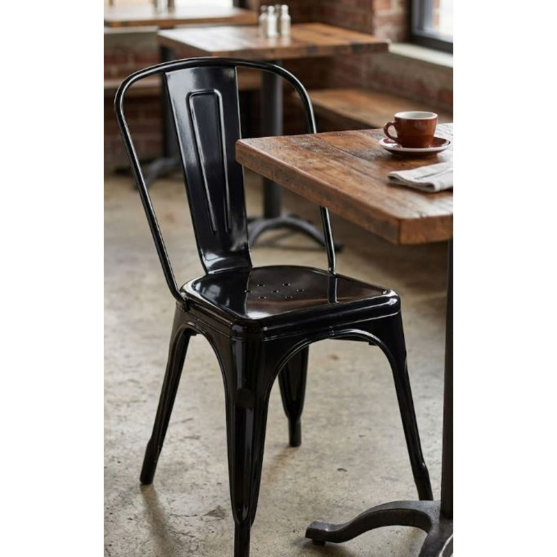 Chaise de patio empilable