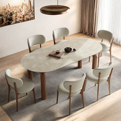Table crème en bois et pierre, simplicité moderne