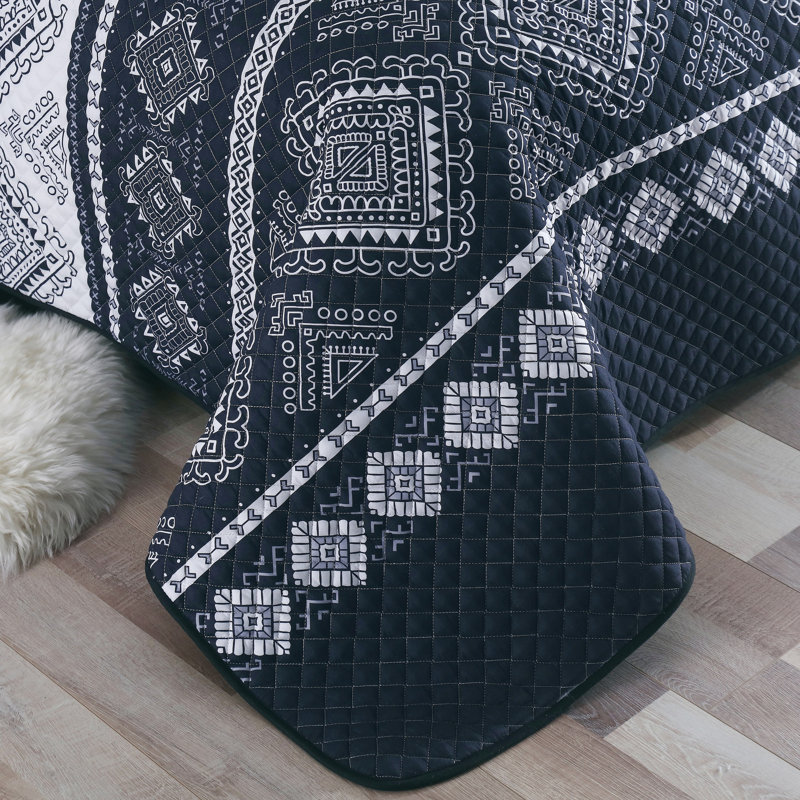  Navy White Geometric Quilt Set Sateen Finish 3 Piece Reversible Bedspread with Pillow Shams for All Seasons