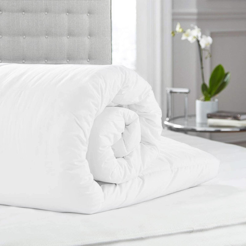 Summer Hollowfiber Lightweight Duvet,  Super King , 15 Scale