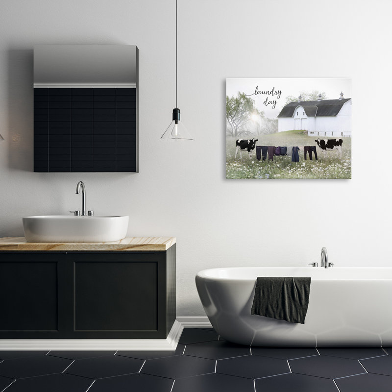 «Laundry Day», impression sur toile tendue, H 30 po x l 40 po x P 1,5 po