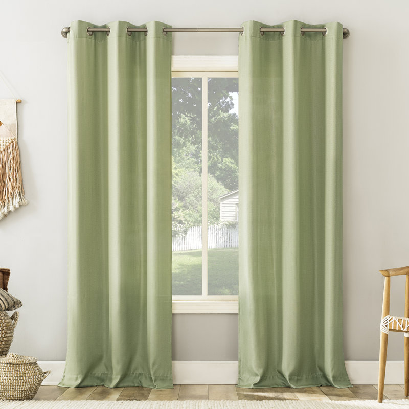 Panneau de rideau semi-diaphane Karpinski, L 40 po x L 84 po, Vert sauge