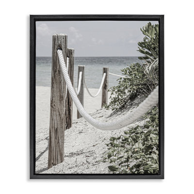 «Rope Fence Beach», art mural encadré sur toile flottante par Incado