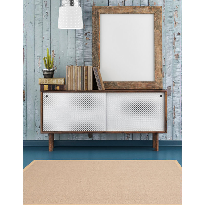 Tapis berbère beige clair fait à la main avec bordure en coton Aahna, 4' x 6'