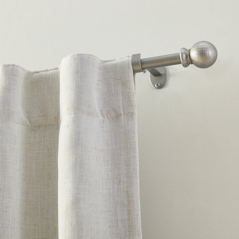 Tringle à rideaux réglable en fer forgé à la main de style rustique avec embouts martelés Gwyn, L 86 po x L 120 po, Étain