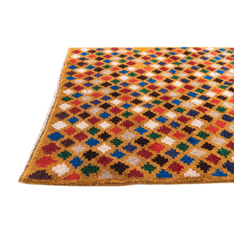 Tapis de couloir doré