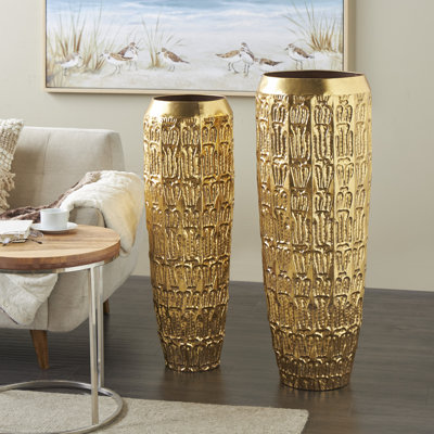 Ensemble de grands vases en métal Braseby