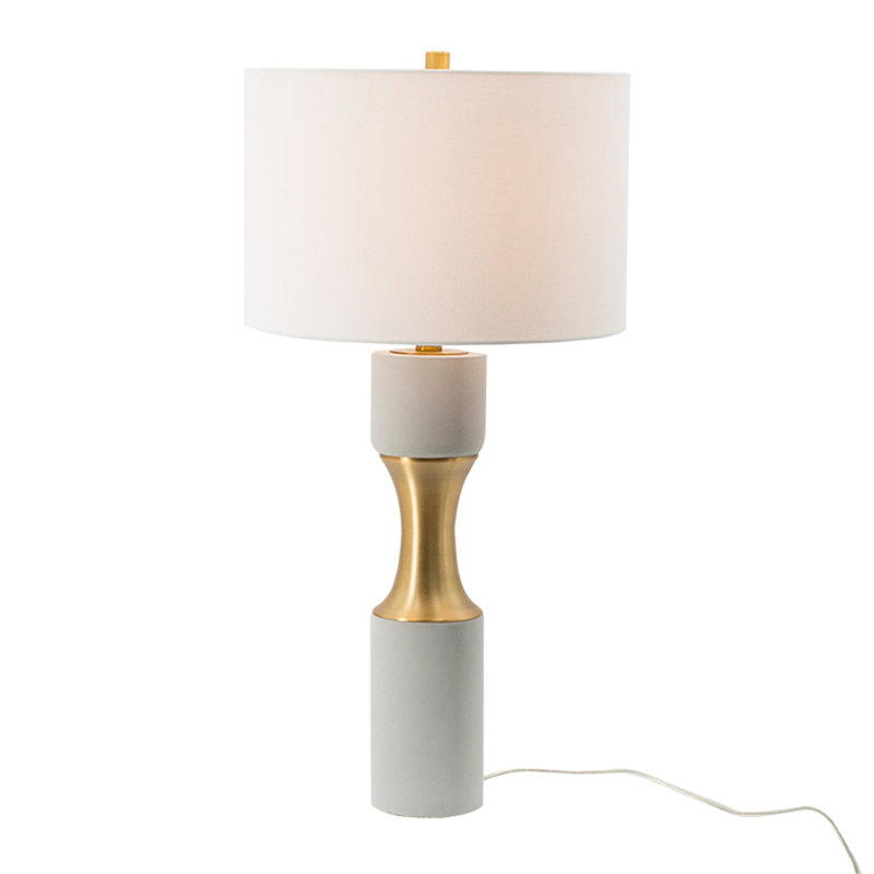 Lampe de table en ciment 15 x 15 x 30 po