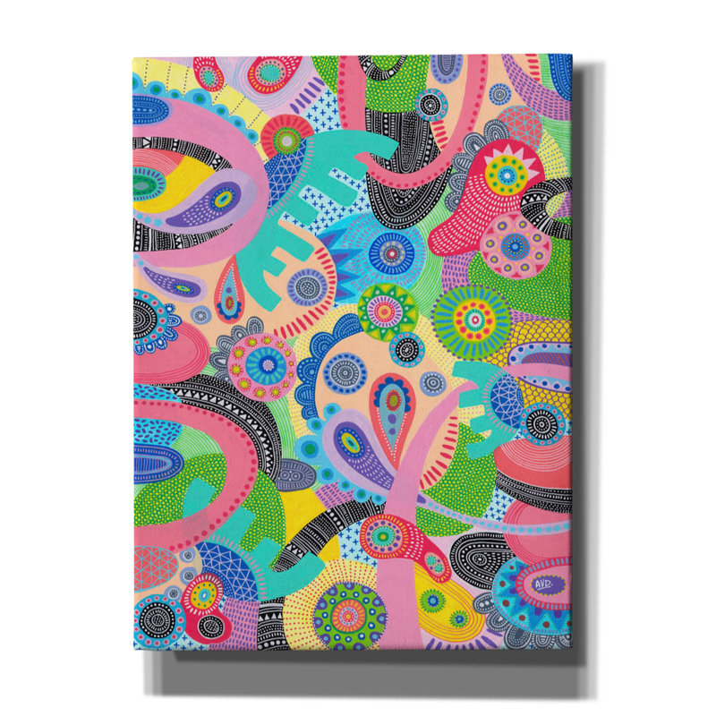 «Elephant Flowers» par Hello Angel, H 54 po x l 40 po x P 1,5 po