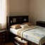 Ensemble de chambre à coucher grand lit en bois noir et nickel - Ensemble 2 pièces avec table de chevet-131019339-131019341