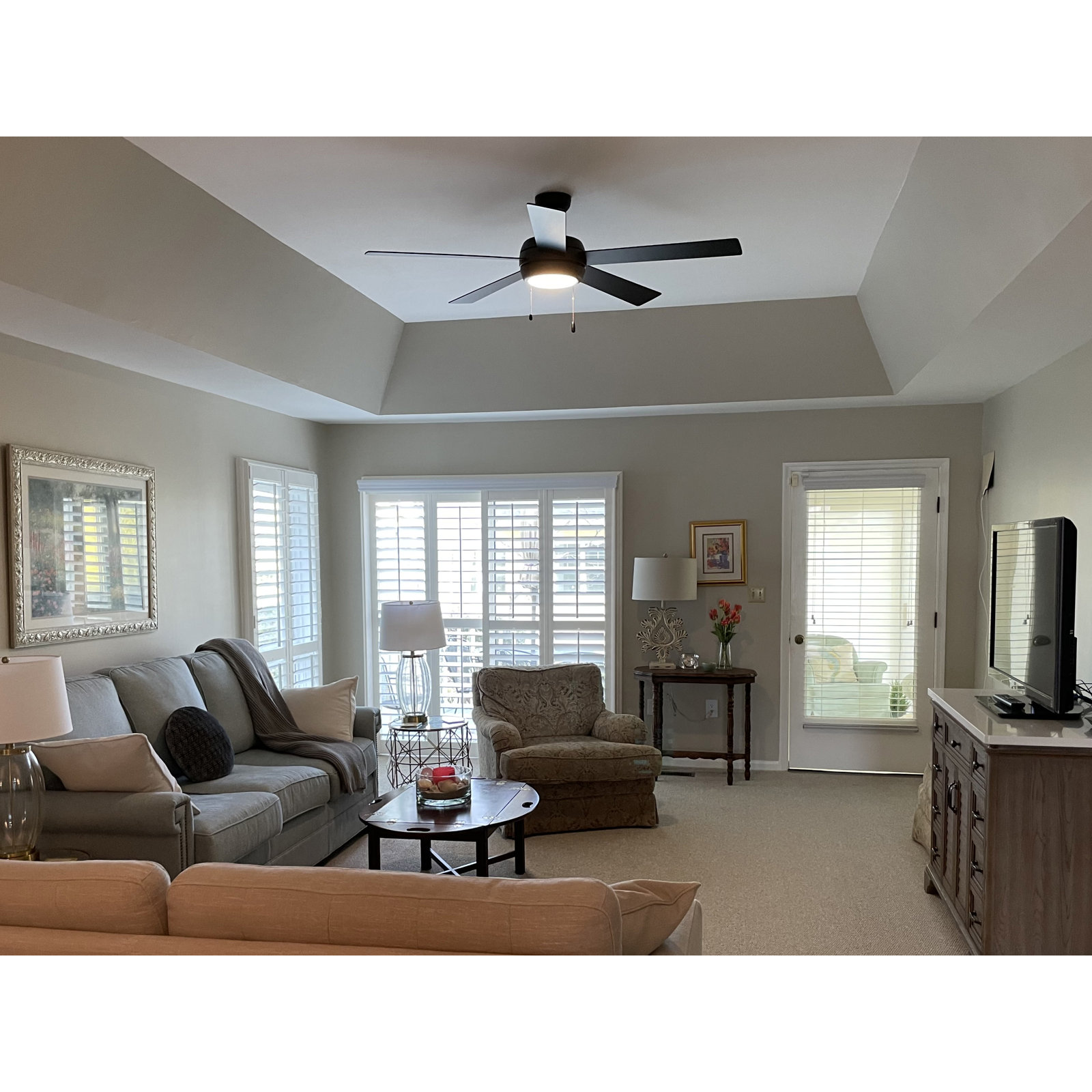 Marcin 52 " Ceiling Fan with Light Kit, 60" W, Chalk White with Chalk White Blade