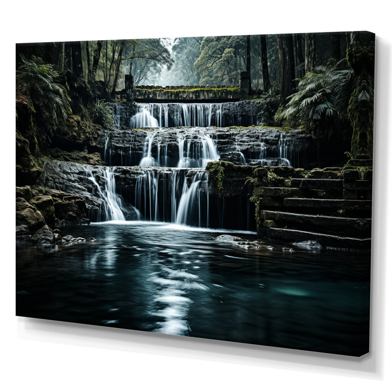 Cascade éternelle I - impression sur toile, Toile tendue, H 34 po x l 44 po x P 1,5 po