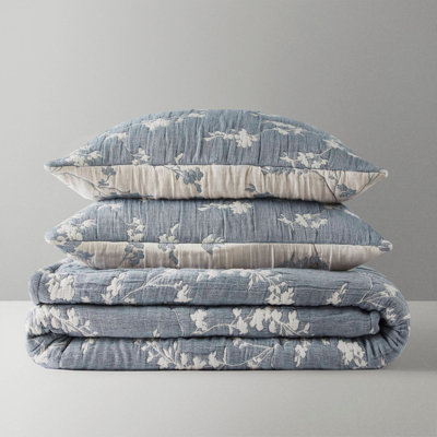 3 Pieces Jacquard Cotton Gauze Quilt Set