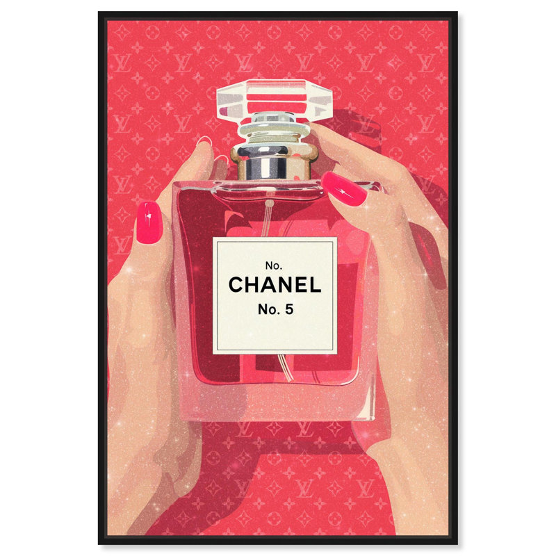 «Perfume in Hands» par Art Remedy, Noir, H 16 po x l 11 po, Cadre flottant