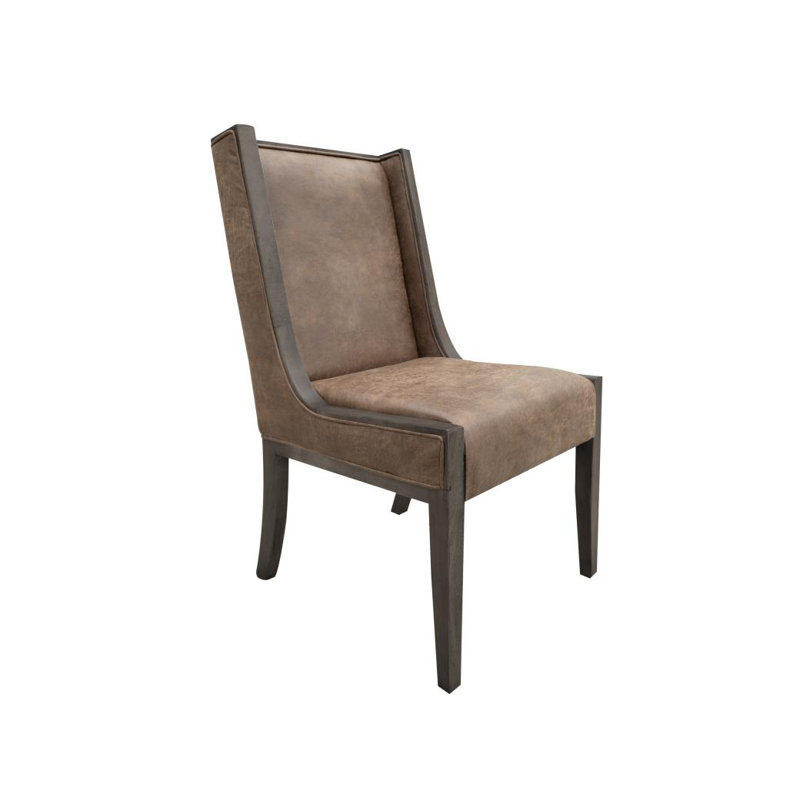 Chaise rembourrée en bois