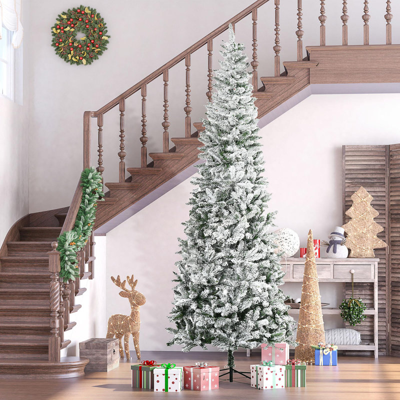 Arbre de Noël artificiel pin enneigé 9 pi