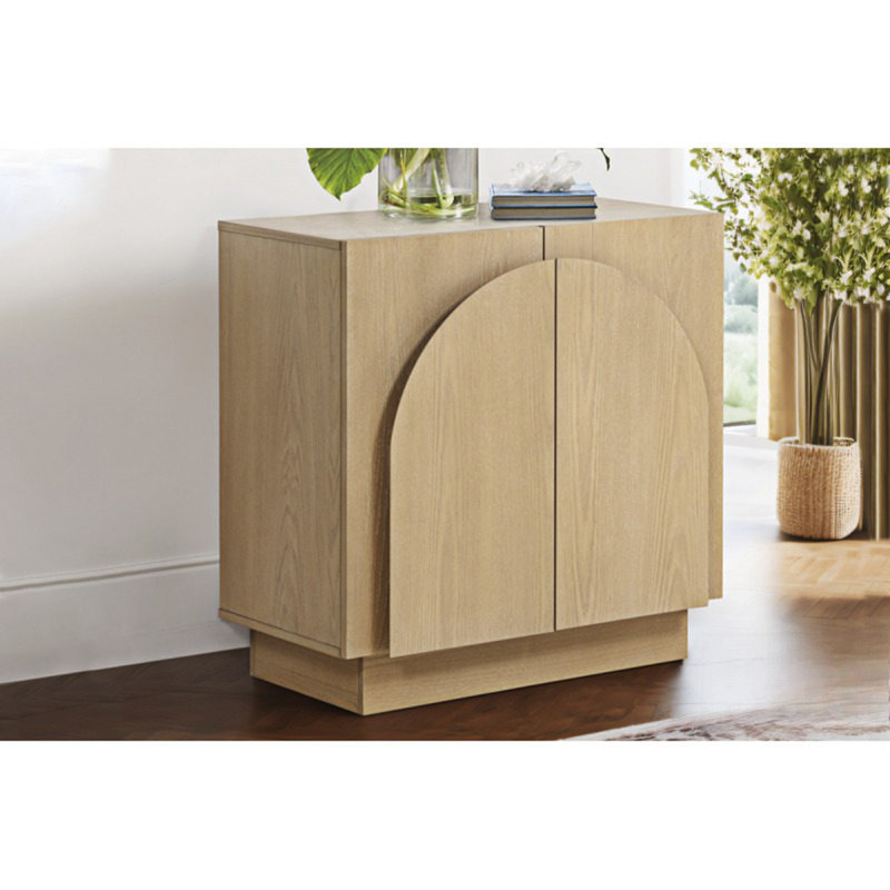 Buffet moderne avec portes d'armoire arquées et rangement élégant pour le salon et la cuisine, Chêne clair