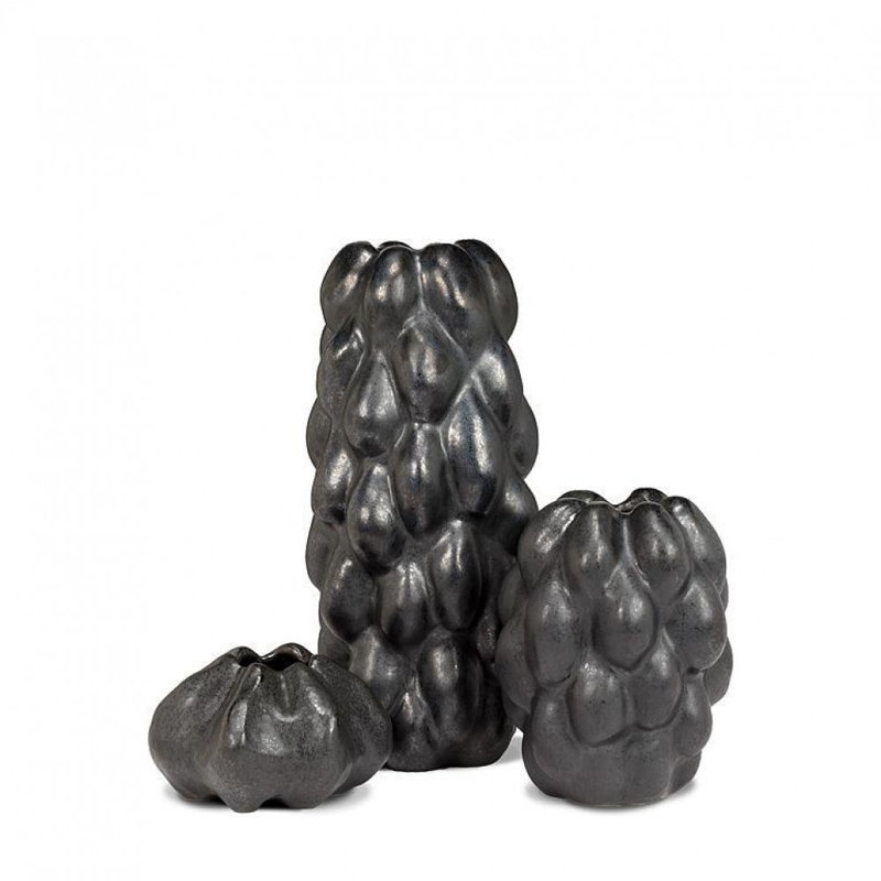 Petit vase noir mat, H 3,50 po x l 5,50 po x P 5,50 po