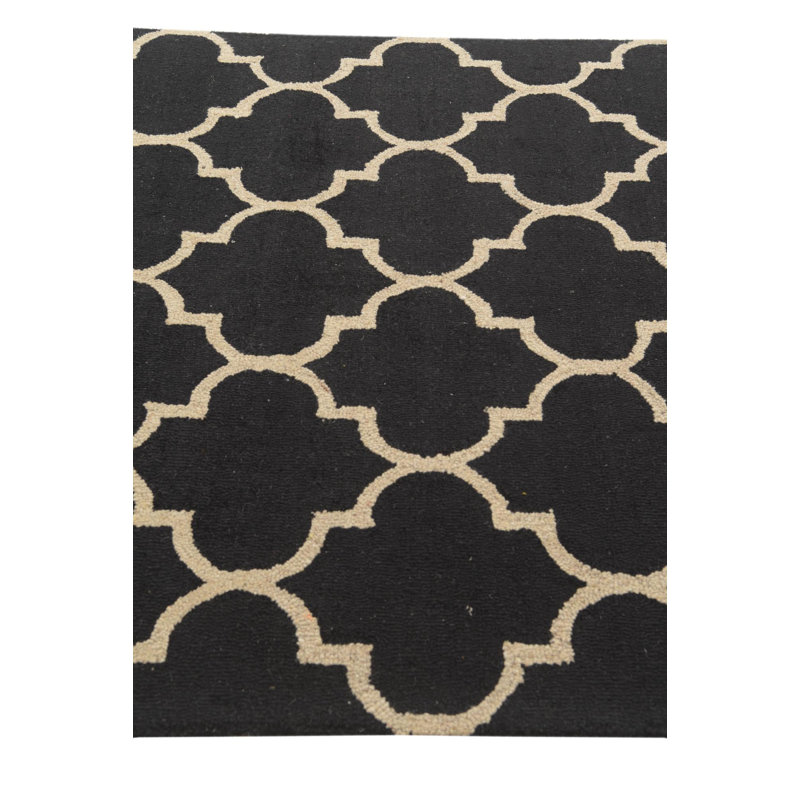 Tapis noir 5 pi 0 po x 8 pi 1 pi Pineland