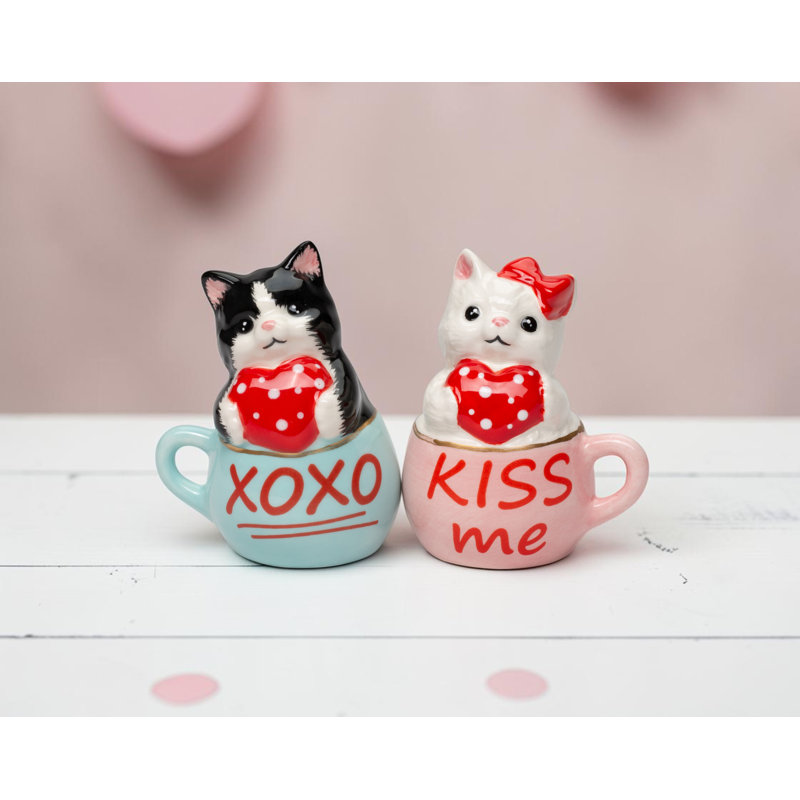 Chat Saint-Valentin sur tasses à thé sel et poivre